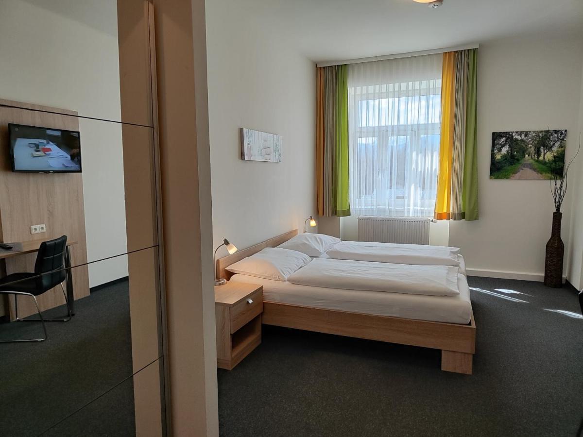 卡尔奥古斯特住宿加早餐旅馆 丰斯多夫 外观 照片